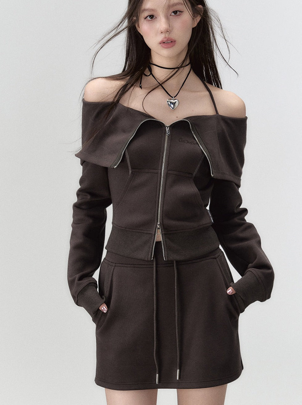 Off-the-shoulder + strap sweatshirt skirt zip-up top