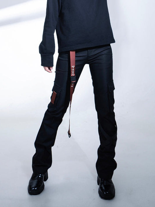 Pantalon slim cool à bretelles design