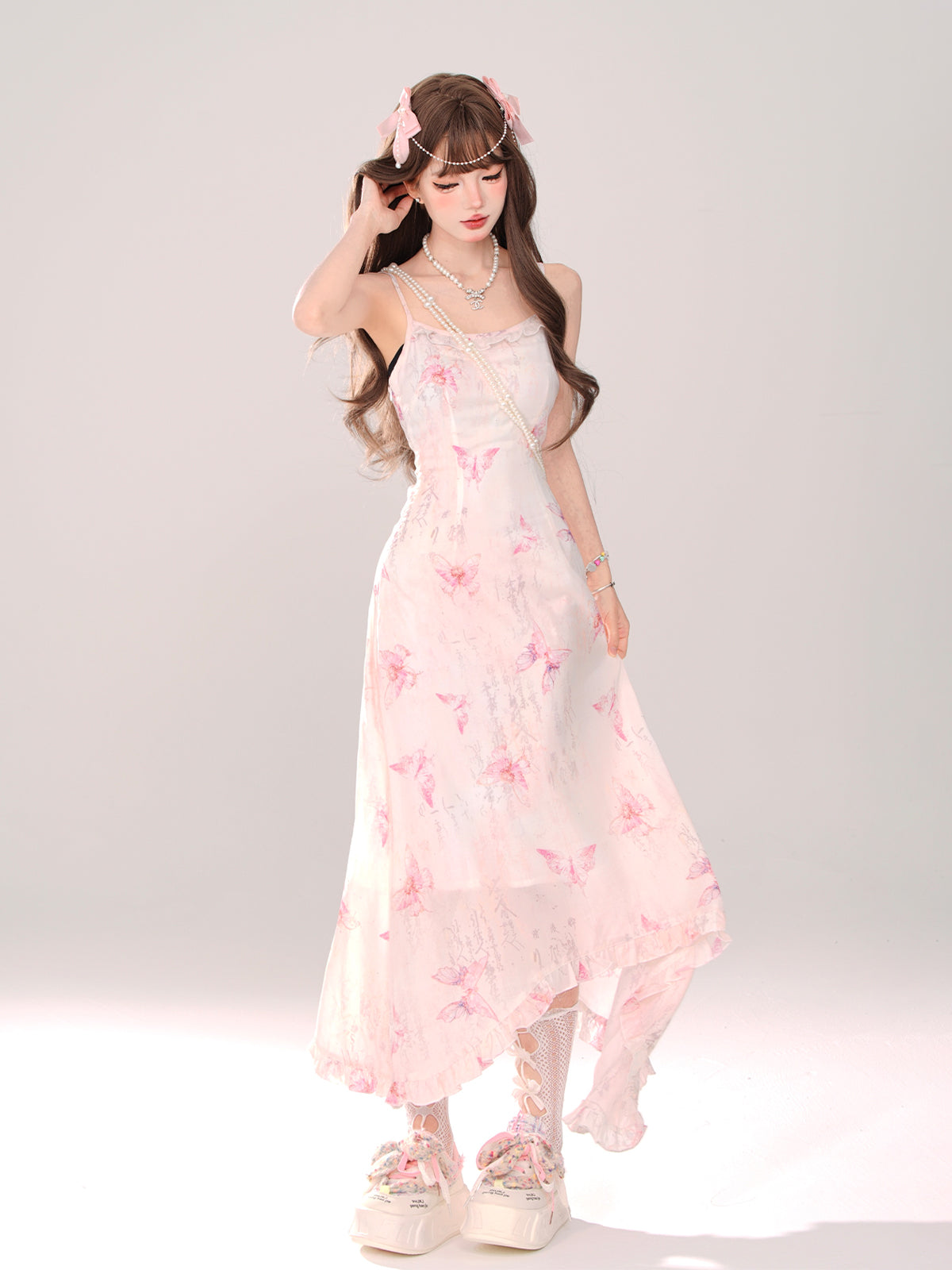Dress Fan Suspended + Pink Knit Dream Butterfly Sheer Cardigan