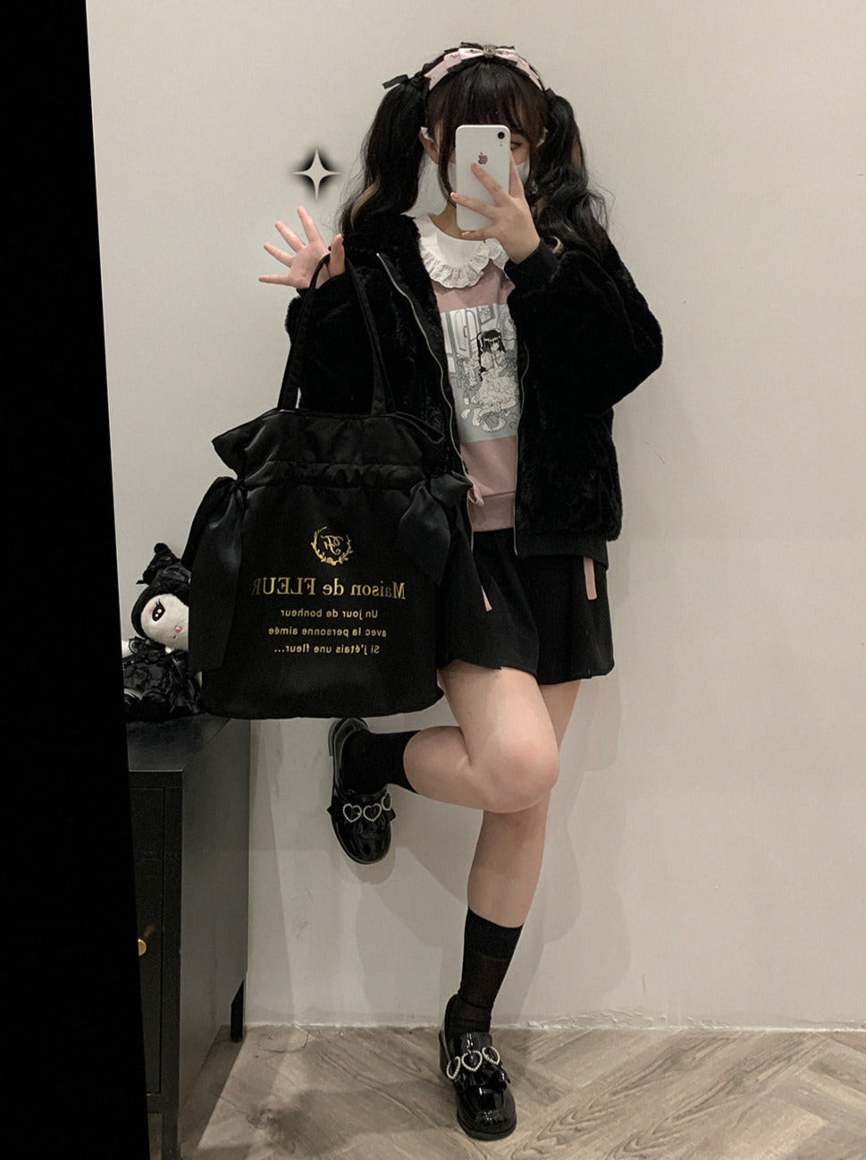 Manteau en fourrure pelucheuse à capuche