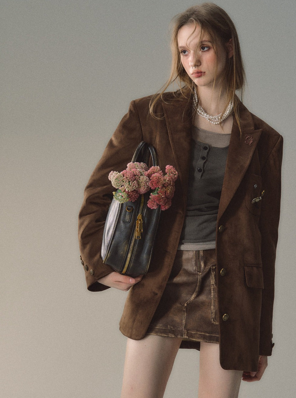 Costume en velours et veste en imitation daim