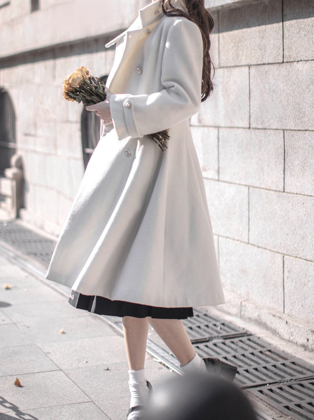 Manteau rétro élégant à double ruban et col boutonné en laine