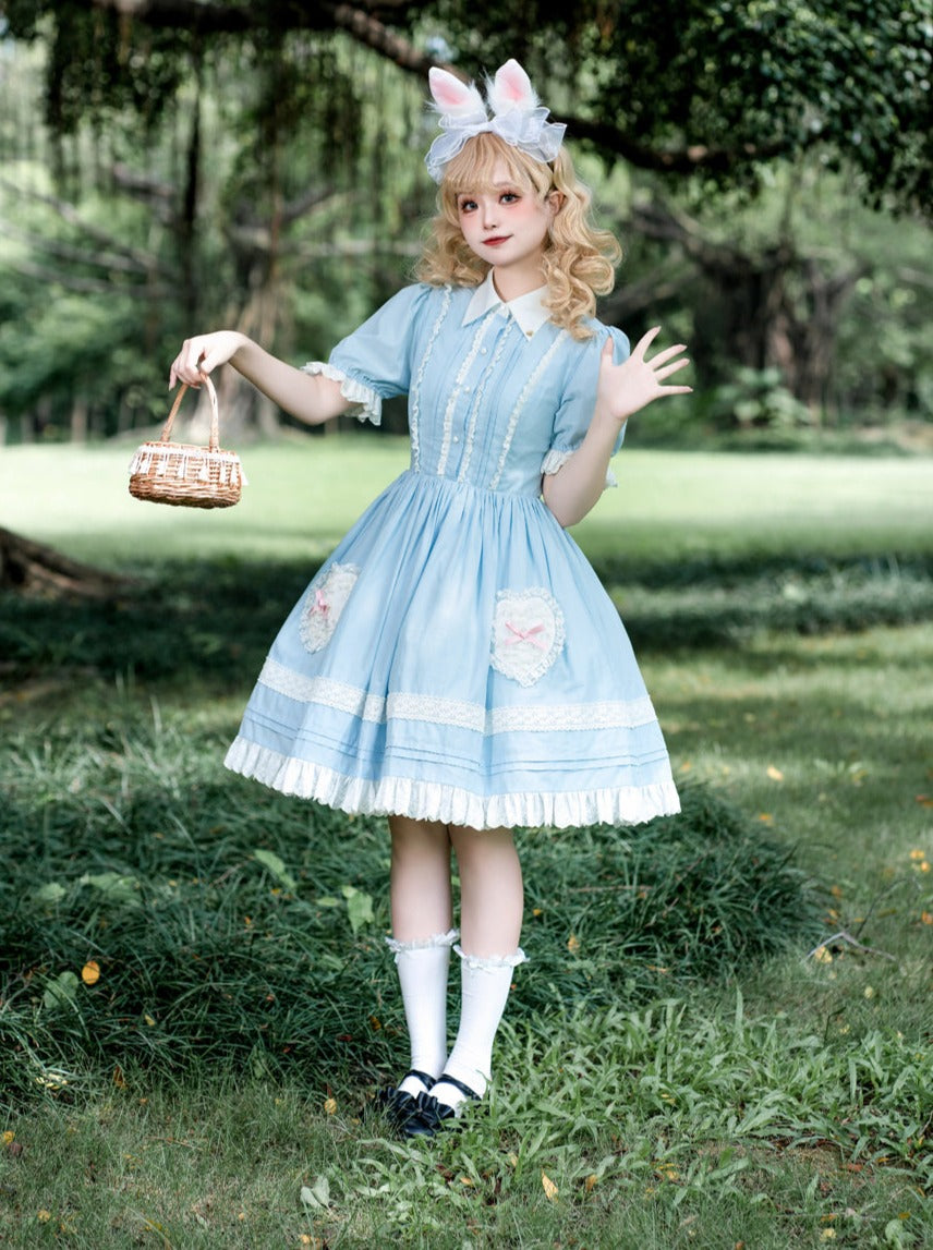 Six robes Lolita, tablier, doux