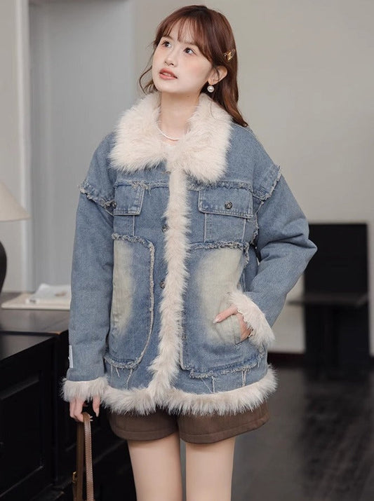 Veste en jean bleu à revers matelassés