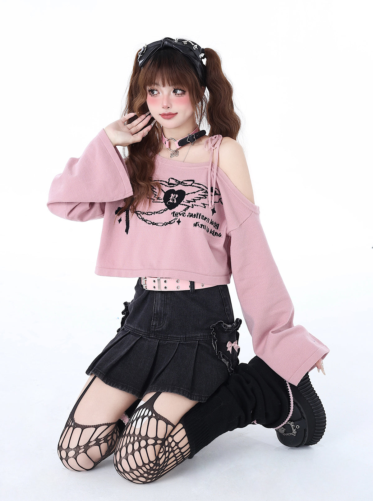 Strap Short Off-the-shoulder Top Knit