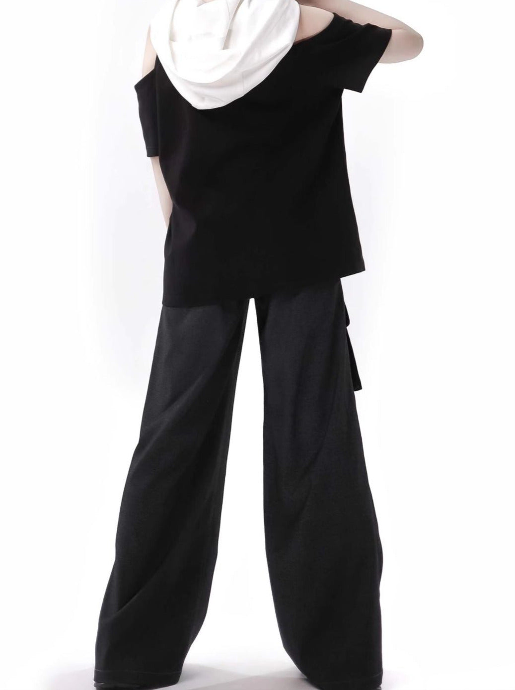 Pantalon à bretelles design d'été, lapin, épaules dénudées, sweat à capuche noir et blanc, costume
