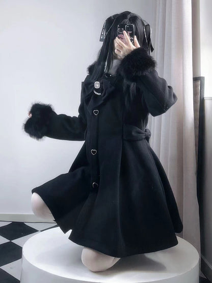 Manteau en fourrure noire pour petit lapin