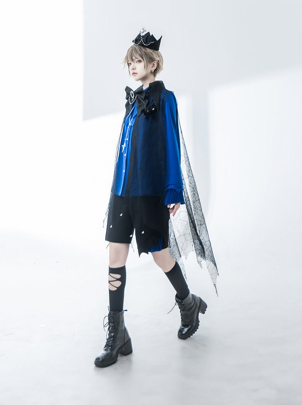 Élégant ensemble prince-cravate, nœud papillon et chemise demi-pantalon