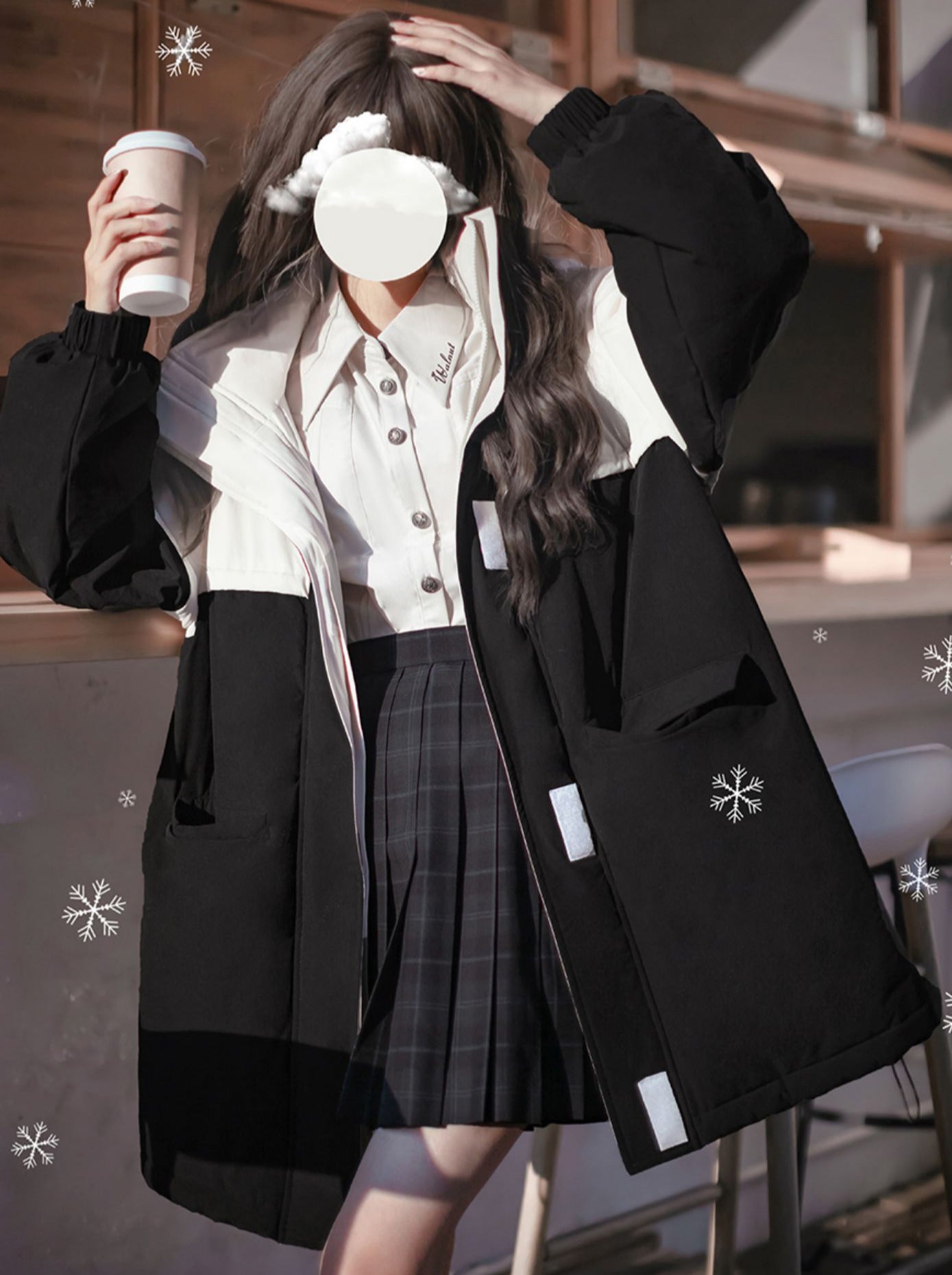 Veste à capuche style universitaire en duvet de pingouin blanc