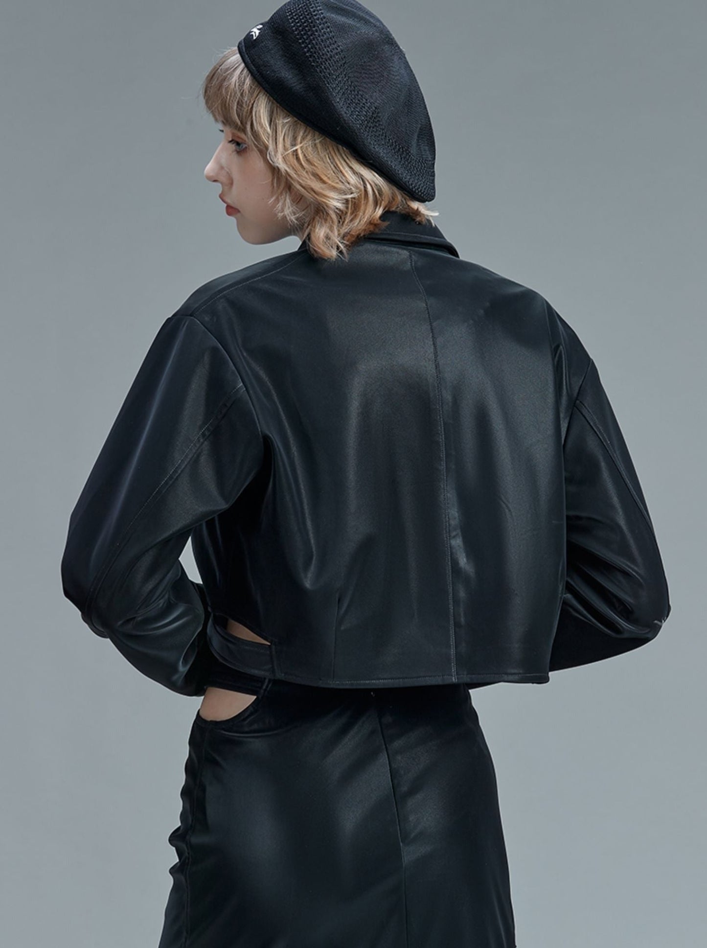 Veste de costume courte en cuir