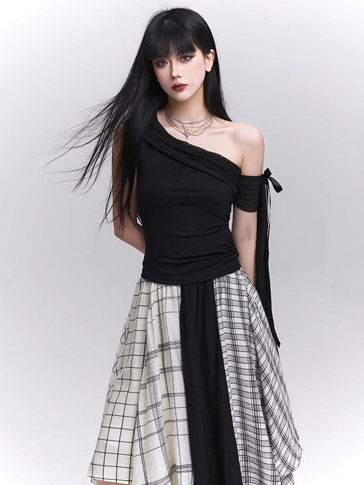 Schwarzes T-Shirt mit asymmetrischem Ausschnitt und schmaler Passform