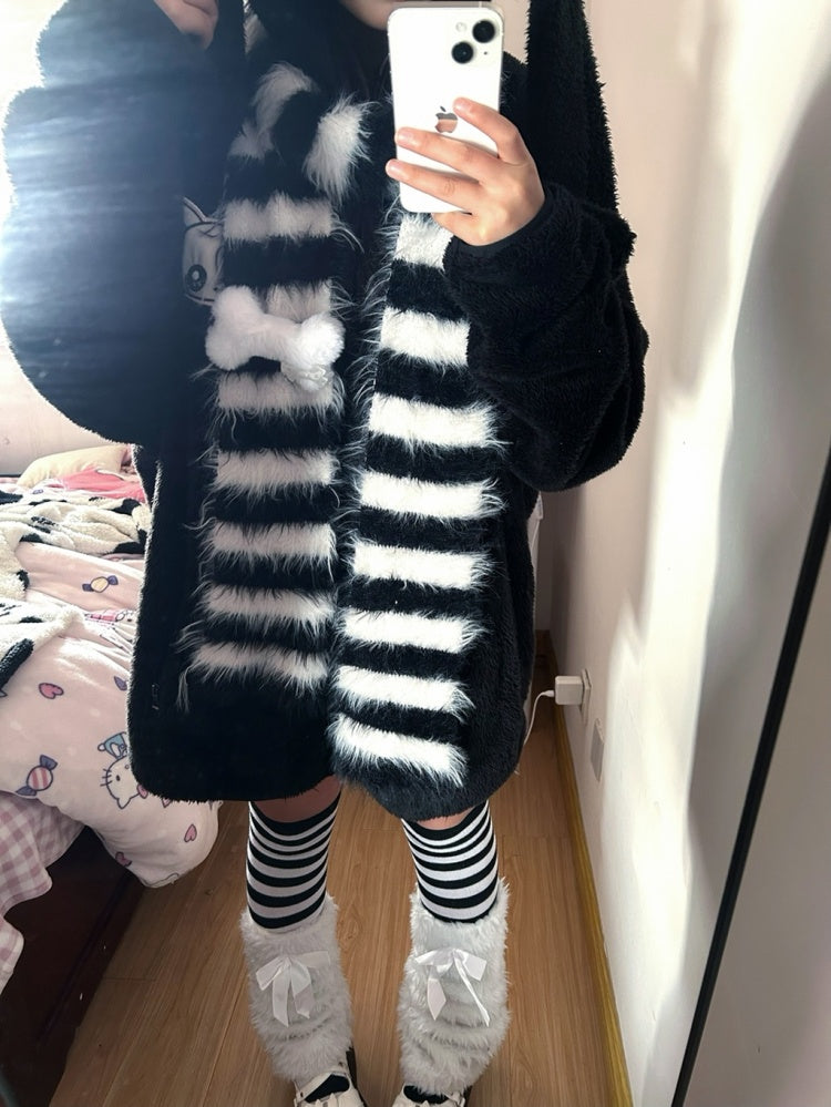 Black & White Stripe Pattern Puff Bone Faux Fur Scarf