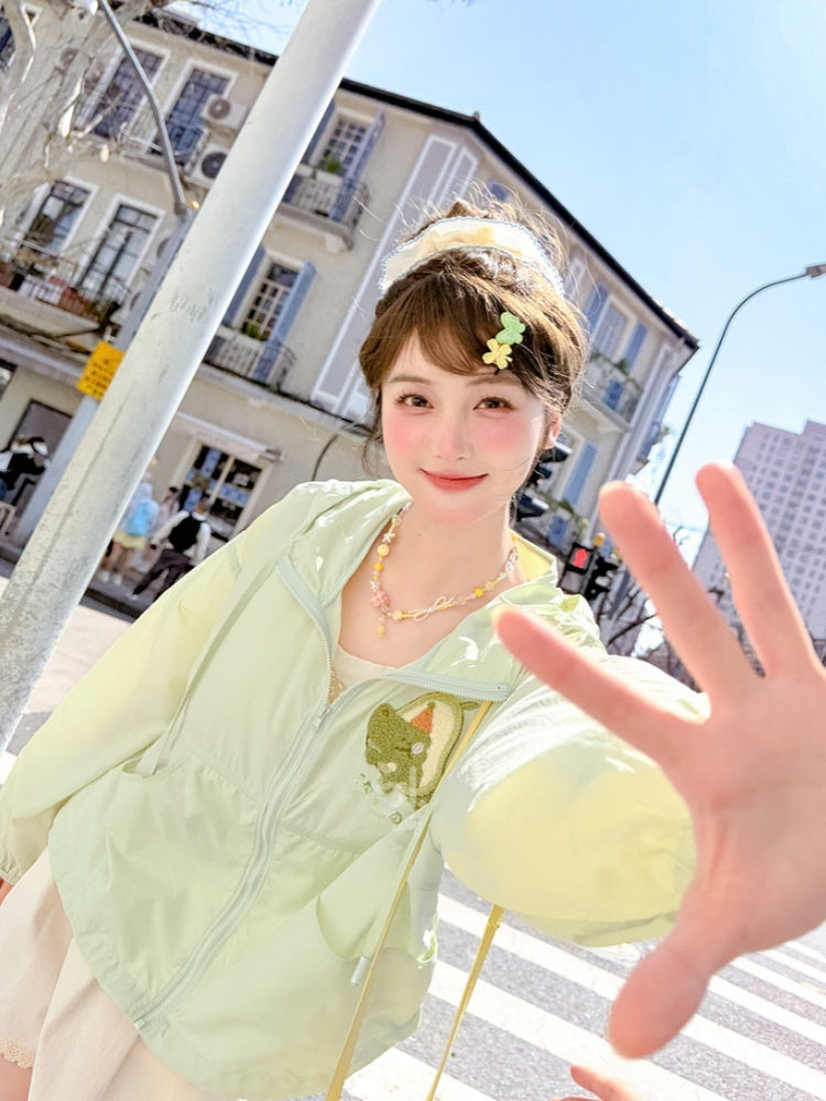 Jacke Sonnenschutz mit Kapuze Yume Kawaii Hellgrün Avocado Applikation