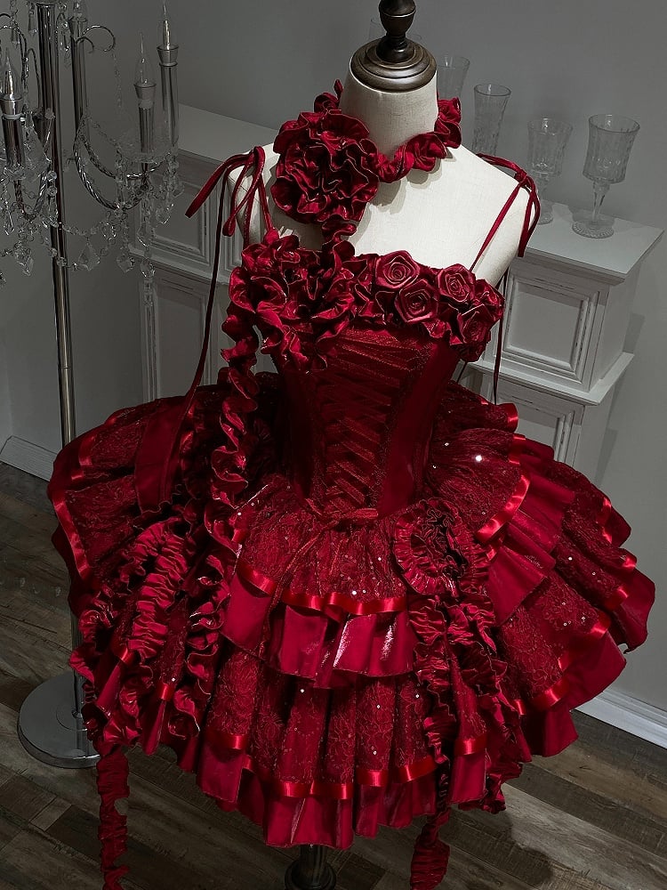 Robe gothique Lolita à volants et sequins avec décolleté en roses rouges
