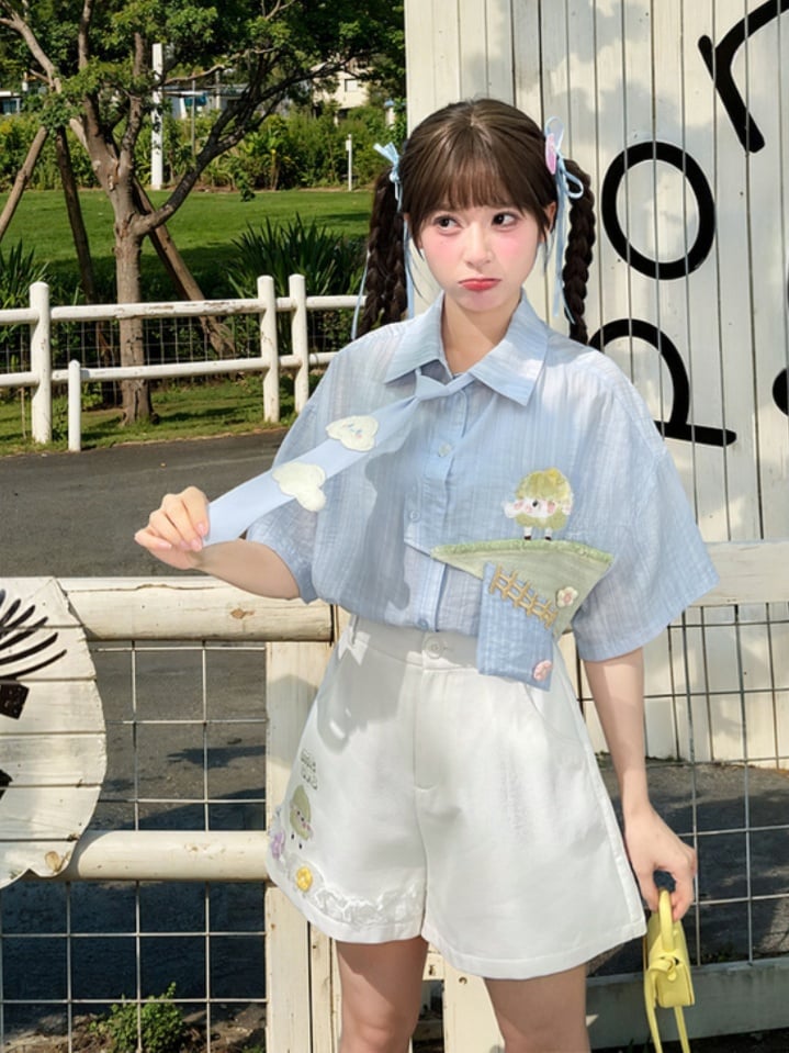 Floral Lace Trim White Shorts Lamb Embroidery Accents