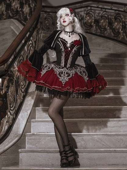 Lolita JSK à fines bretelles gothiques vampire noires et rouges + boléro à manches longues en cloche