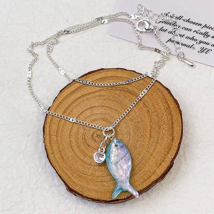 Y2K Halskette Blau/Weiß Fisch Herz und Bittersüß Strass Anhänger