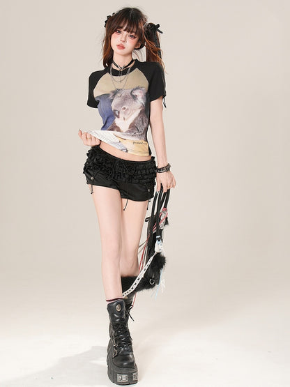 Glamorous Ruffles Trim Shorts Black/Red Bittersweet