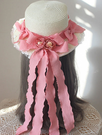 Chapeau de paille fleuri avec bordure en dentelle
