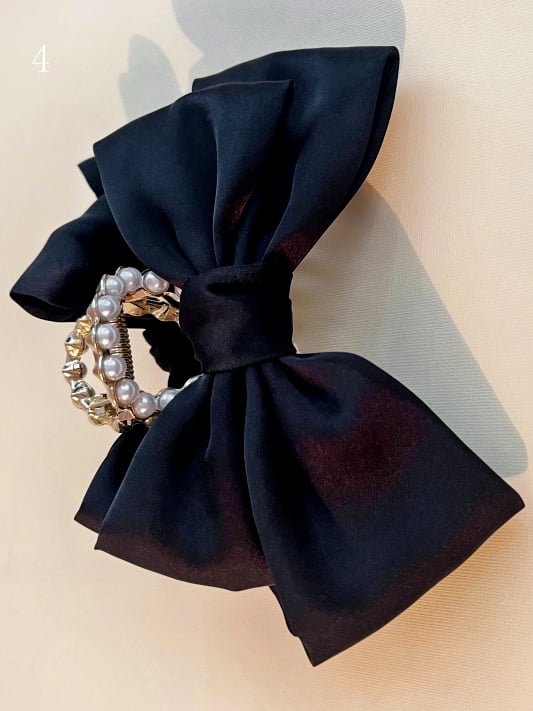 Beaded Bowknot Black Claw Clip Decorated