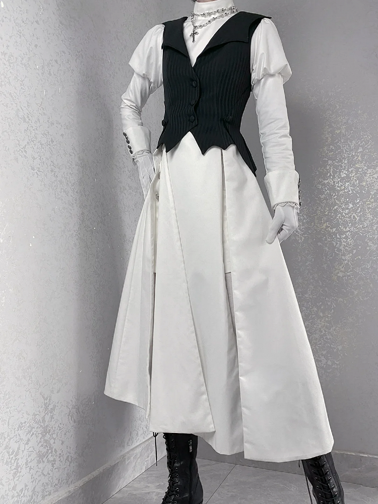 Gothic Ouji Swallow Curved Hem Wings and Black Waistcoat Collar Tail Lolita Bat