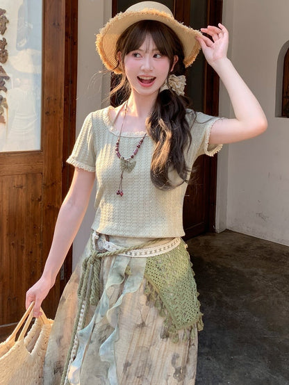Light Neck Lace Halter Mori Kei Green Trim T-Shirt Round Neck