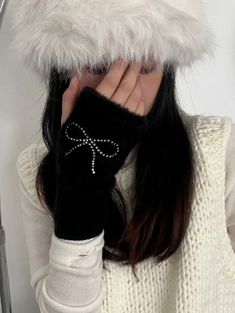 Black/White Lolita Plush Gloves