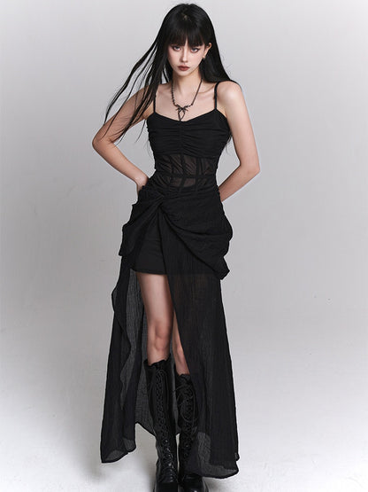 Robe nuisette fendue noire gothique à détails torsadés