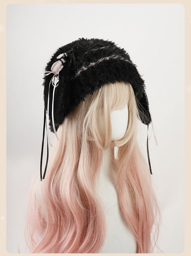 Bonnet en peluche noir et rose avec oreilles de lapin détachables
