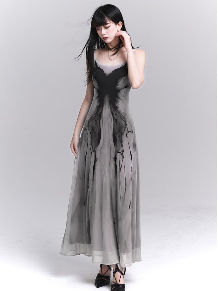 Robe moulante gothique grise à motif papillon