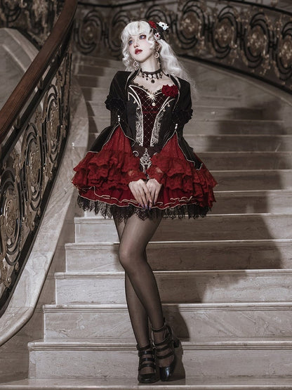 Lolita JSK à fines bretelles gothiques vampire noires et rouges + boléro à manches longues en cloche