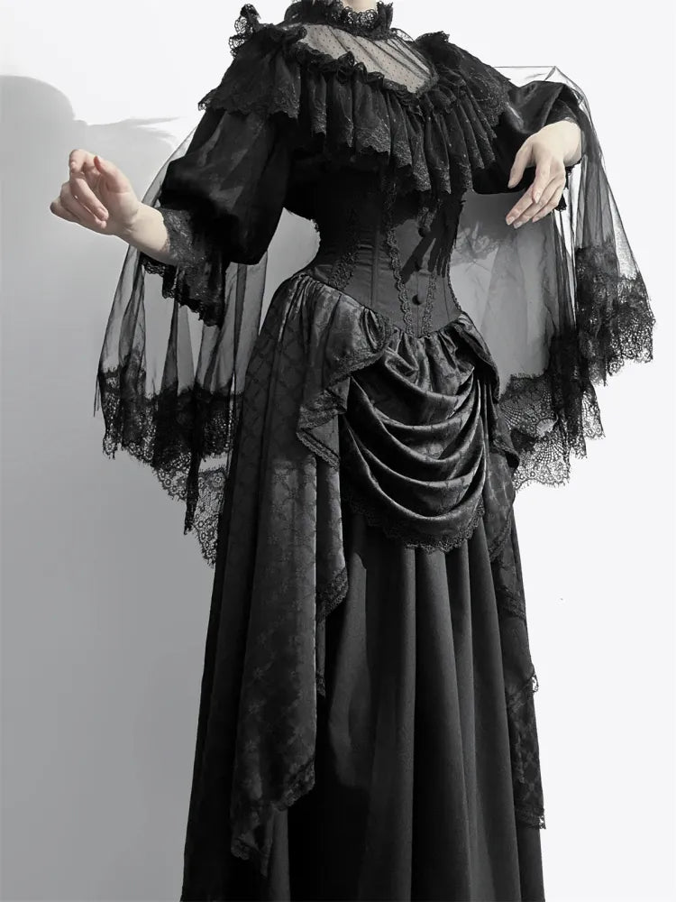 Komplett schwarzes Aristocrat Gothic Edward Neck / V-Ausschnitt Top