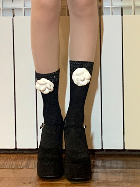 Detachable Calf Camellia White/Black Socks Decorative