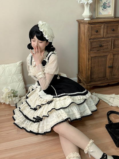 Mini-chapeau Lolita élégant beige avec perles et plumes