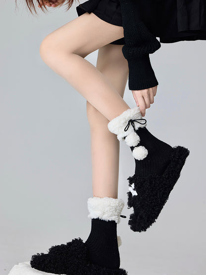 Chaussettes tricotées en polaire Lolita avec pompons