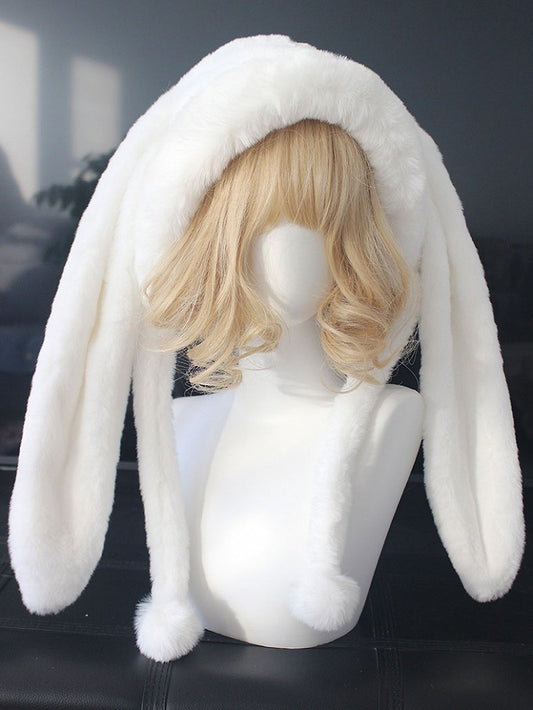 Bonnet en peluche blanc surdimensionné avec oreilles de lapin