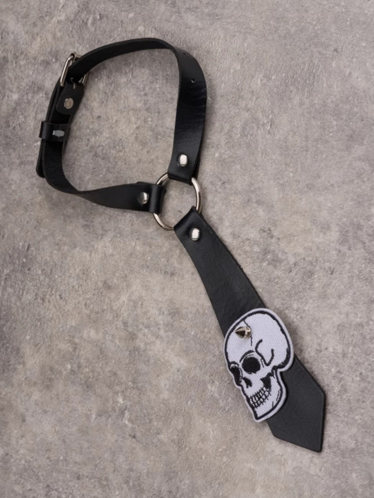 Verziertes PU-Halsband mit Applikationen und Nieten, Gothic-Krawatte, schwarzes Skelett