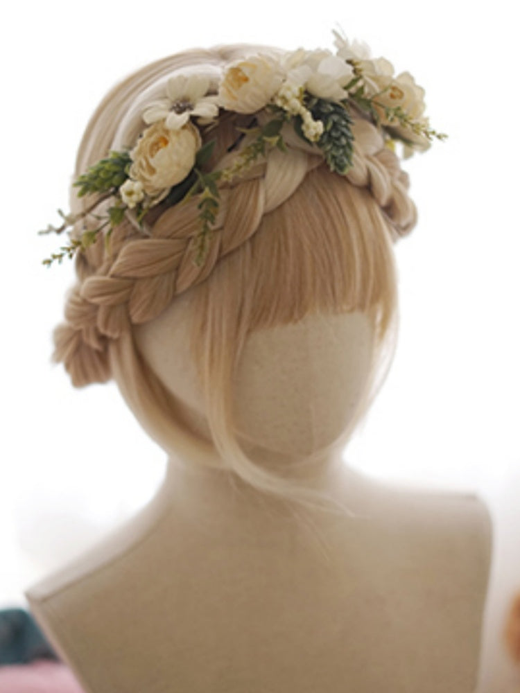 Perruque courte et lisse blonde claire avec frange