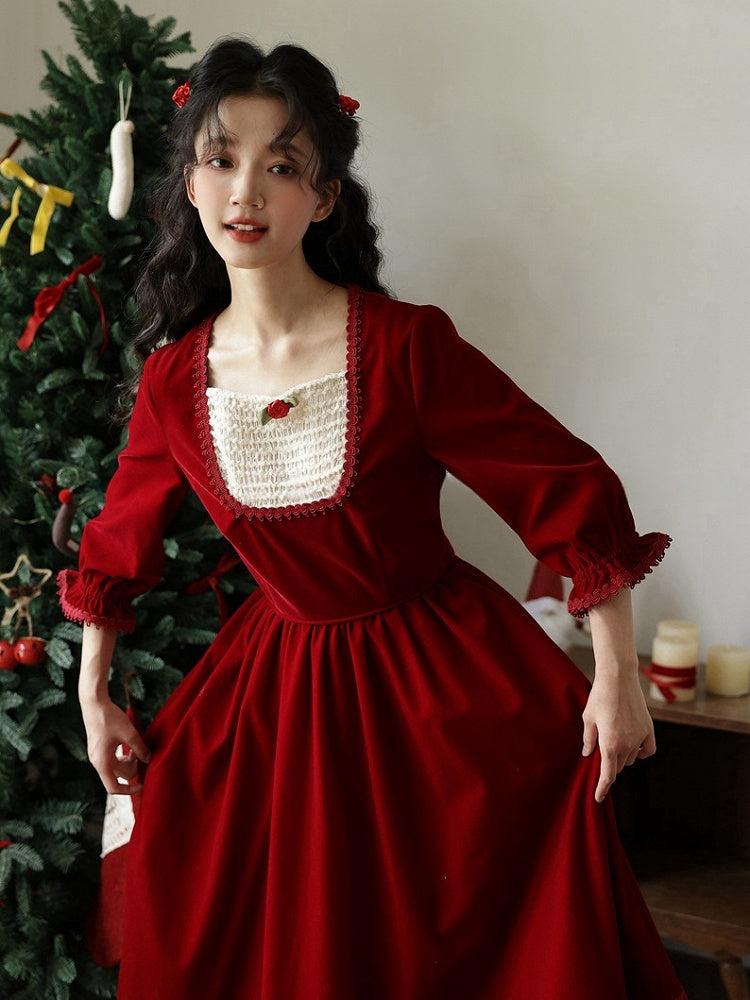 Robe rouge vin vintage à encolure carrée