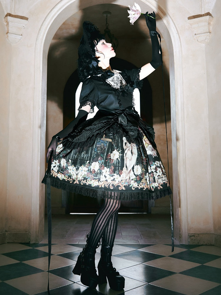 Robe noire à manches courtes style gothique lolita à imprimé poupée Lily et Puppet