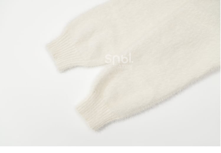 Robe en tricot blanche à col Claudine et appliques d'agneau