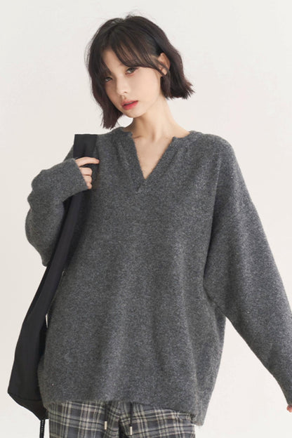V-Neck Museum Sweater Women's Gravity Knit Loose