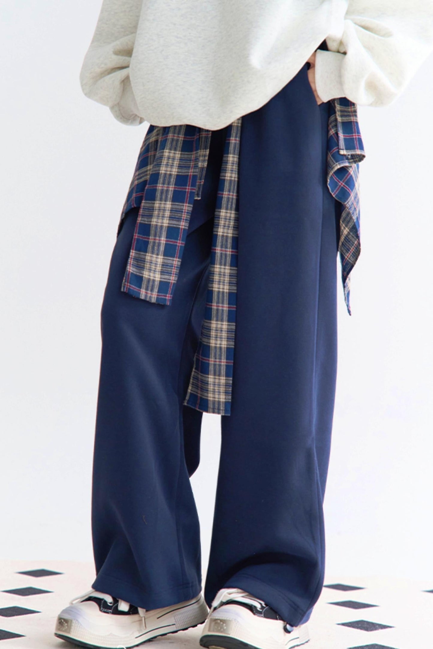 Minimalist Relaxed Sweatpants