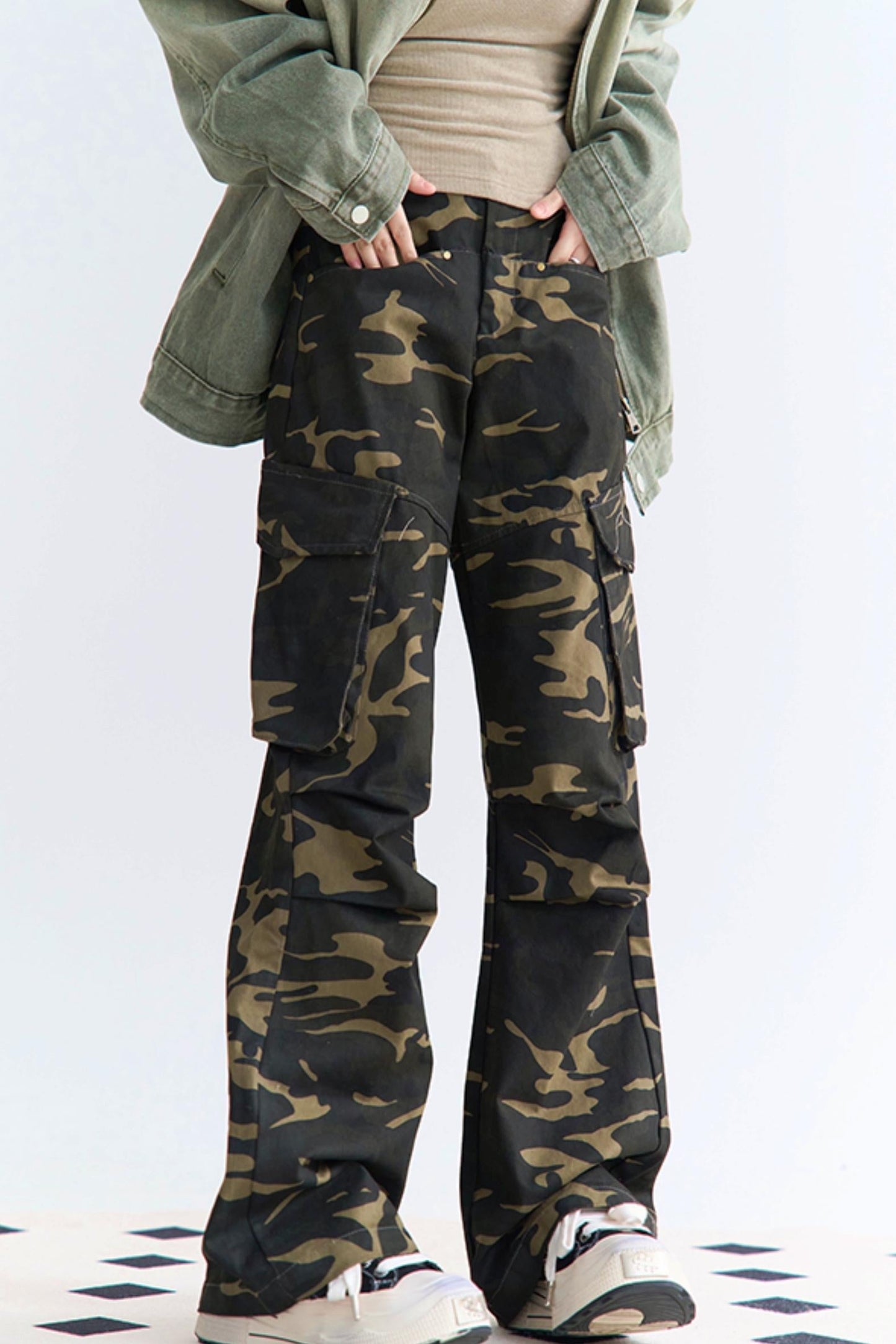 camouflage Relaxed pants fit
