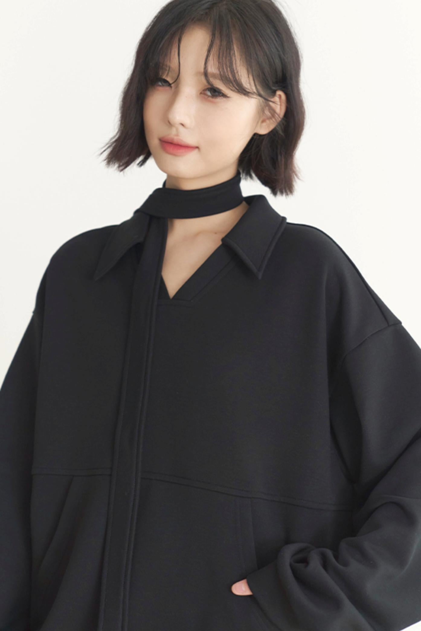 Museum Casual V-Neck Women's 2025 Collection Spring Gravity Pullover