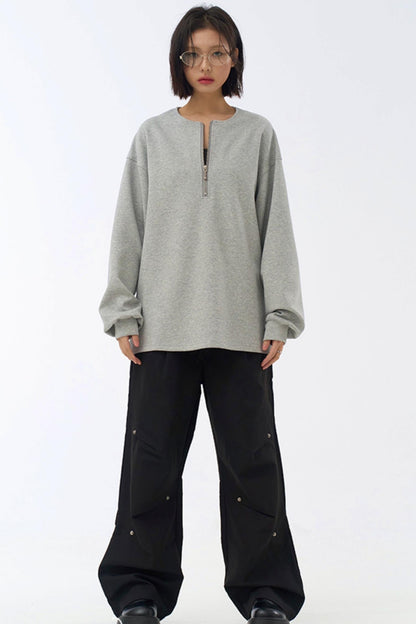 Relaxed pants fit pleated leg