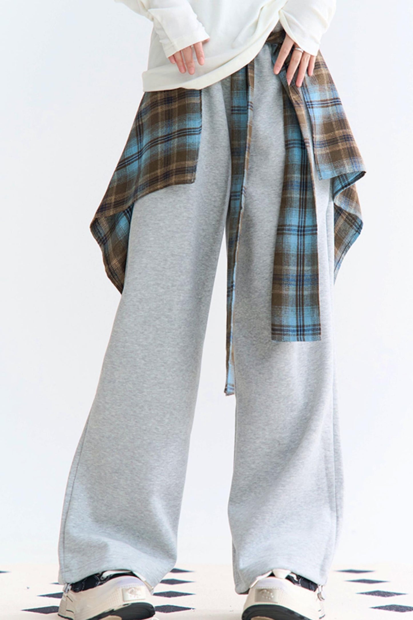 Minimalist Relaxed Sweatpants