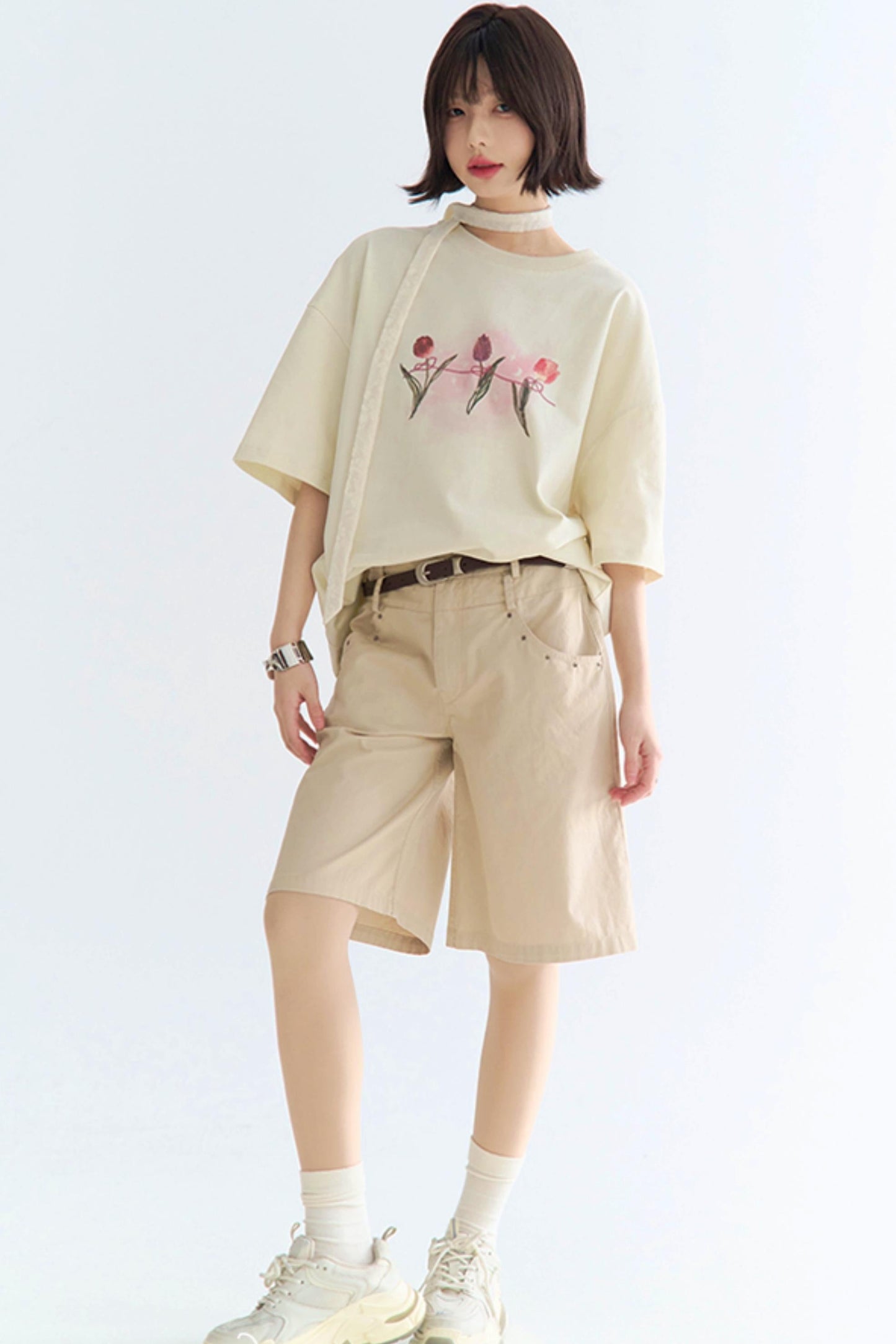Minimalist Print T-Shirt Tulip