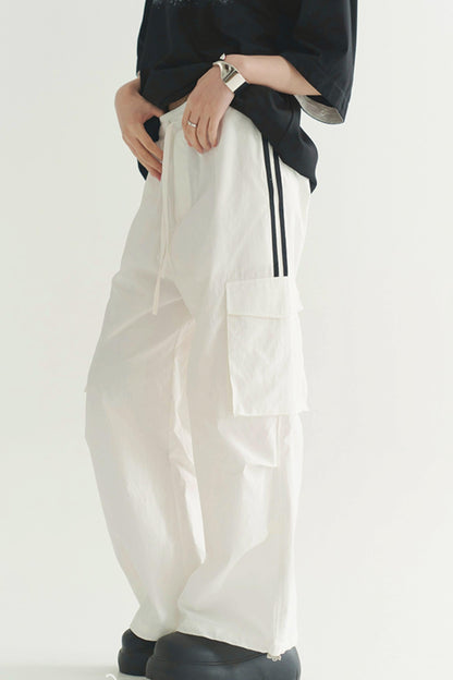 Loose-fit multi-pocket pants