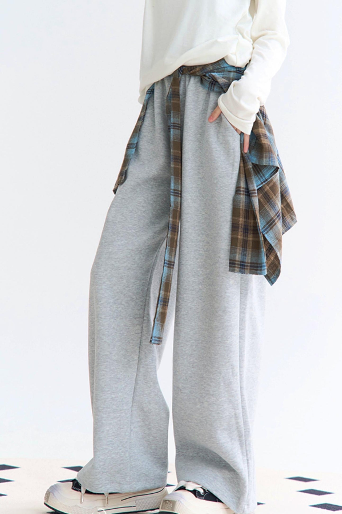 Minimalist Relaxed Sweatpants